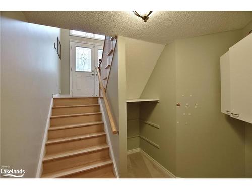 28 Cherry Sands Crescent, Wasaga Beach, ON - Indoor Photo Showing Other Room