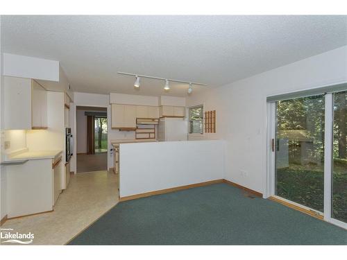 23 Sadler Drive, Bracebridge, ON - Indoor Photo Showing Kitchen