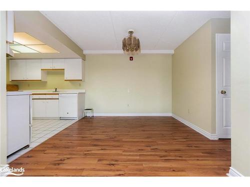 172 Eighth St S/S, Collingwood, ON - Indoor Photo Showing Kitchen