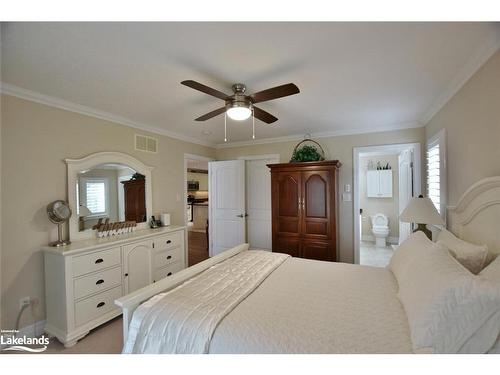 161 New York Avenue, Wasaga Beach, ON - Indoor Photo Showing Bedroom