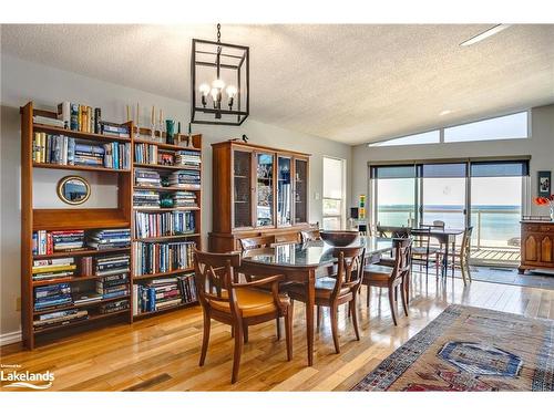 874 Tiny Beaches Road S, Tiny, ON - Indoor Photo Showing Dining Room