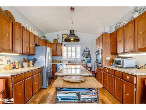 874 Tiny Beaches Road S, Tiny, ON - Indoor Photo Showing Kitchen