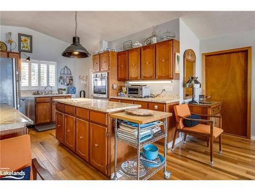 874 Tiny Beaches Road S, Tiny, ON - Indoor Photo Showing Kitchen