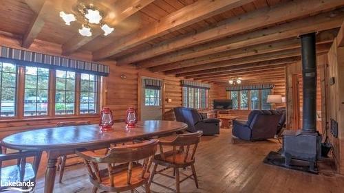 30 Mcvittie Island, Bracebridge, ON - Indoor Photo Showing Dining Room