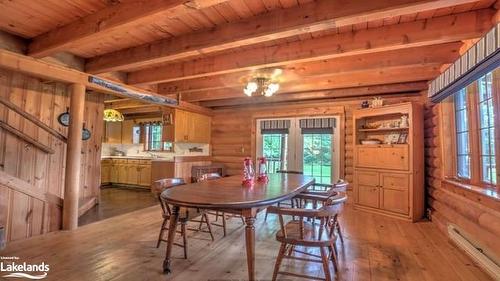 30 Mcvittie Island, Bracebridge, ON - Indoor Photo Showing Dining Room