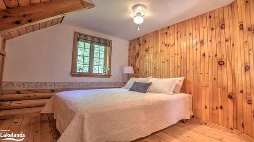 30 Mcvittie Island, Bracebridge, ON - Indoor Photo Showing Bedroom