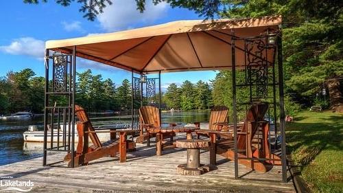 30 Mcvittie Island, Bracebridge, ON - Outdoor With Deck Patio Veranda