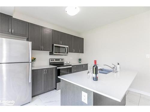 7 Sandhill Crane Drive, Wasaga Beach, ON - Indoor Photo Showing Kitchen With Stainless Steel Kitchen