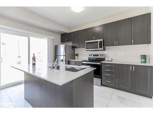 7 Sandhill Crane Drive, Wasaga Beach, ON - Indoor Photo Showing Kitchen With Stainless Steel Kitchen With Double Sink