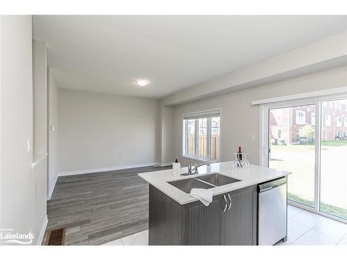 7 Sandhill Crane Drive, Wasaga Beach, ON - Indoor Photo Showing Kitchen With Double Sink