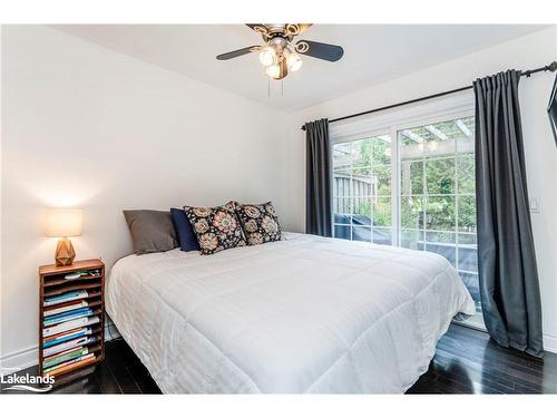 145 Wycliffe Cove, Victoria Harbour, ON - Indoor Photo Showing Bedroom