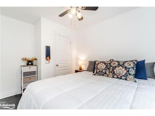 145 Wycliffe Cove, Victoria Harbour, ON - Indoor Photo Showing Bedroom