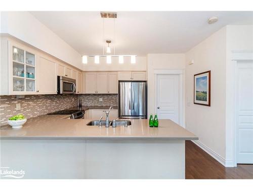 145 Wycliffe Cove, Victoria Harbour, ON - Indoor Photo Showing Kitchen With Double Sink With Upgraded Kitchen