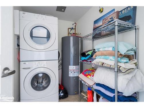 202-4 Brandy Lane Drive, Collingwood, ON - Indoor Photo Showing Laundry Room