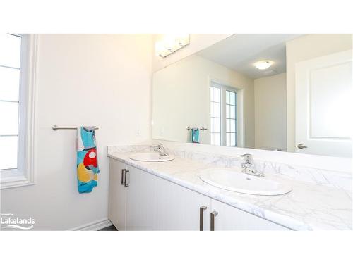 243 Mckenzie Drive, Stayner, ON - Indoor Photo Showing Bathroom