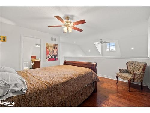 31 Royal Beech Drive, Wasaga Beach, ON - Indoor Photo Showing Bedroom