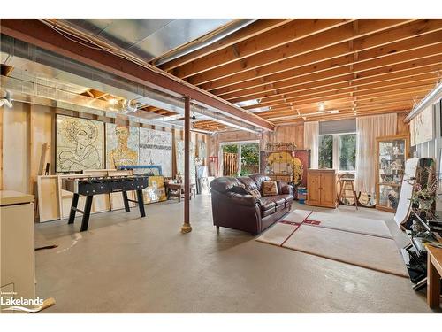 31 Royal Beech Drive, Wasaga Beach, ON - Indoor Photo Showing Basement