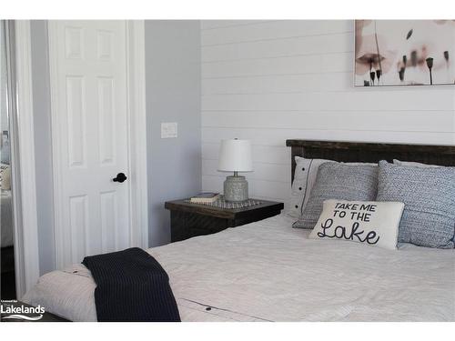 667 Johnston Park Avenue, Collingwood, ON - Indoor Photo Showing Bedroom