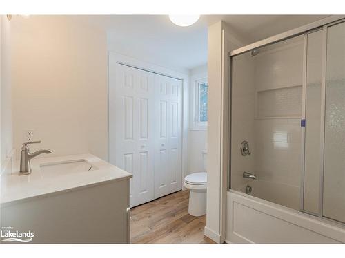 2792 Muskoka Road 117, Baysville, ON - Indoor Photo Showing Bathroom