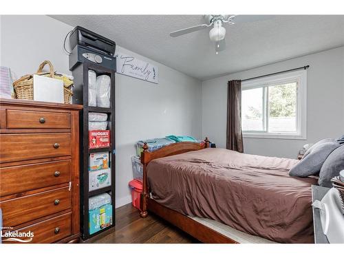 31 Courtice Crescent, Collingwood, ON - Indoor Photo Showing Bedroom