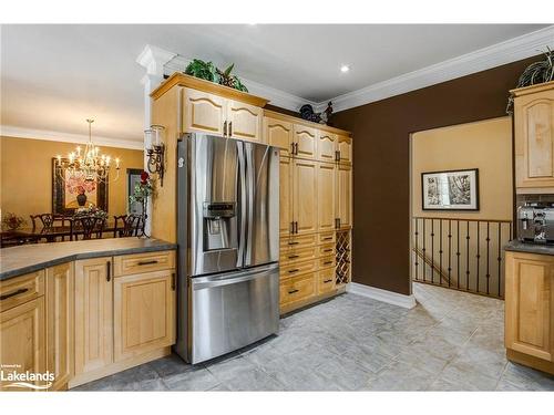 65 Mourning Dove Trail, Tiny, ON - Indoor Photo Showing Kitchen