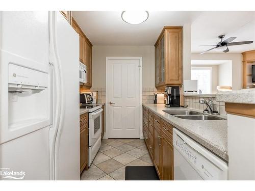 13-656 Johnston Park Avenue, Collingwood, ON - Indoor Photo Showing Kitchen With Double Sink