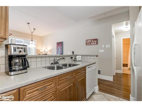 13-656 Johnston Park Avenue, Collingwood, ON - Indoor Photo Showing Kitchen With Double Sink