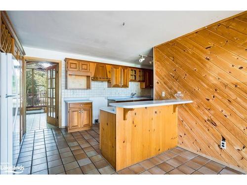 156 Santos Lane, Wasaga Beach, ON - Indoor Photo Showing Kitchen