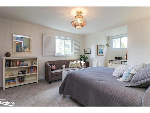 62 Lockhart Road, Collingwood, ON - Indoor Photo Showing Bedroom