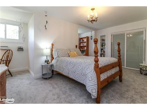 62 Lockhart Road, Collingwood, ON - Indoor Photo Showing Bedroom