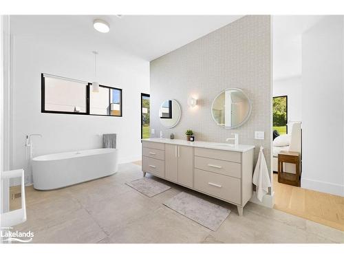 100 Barton Boulevard, The Blue Mountains, ON - Indoor Photo Showing Bathroom