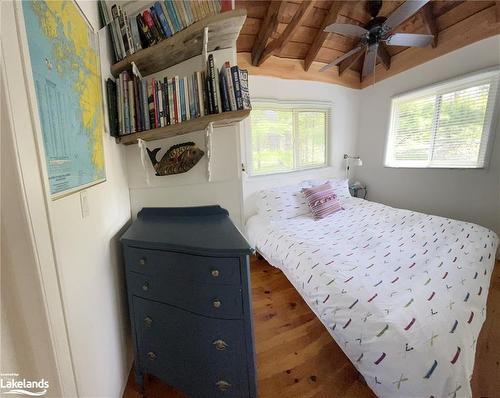 1260 Georgian Bay Island, Pointe Au Baril, ON - Indoor Photo Showing Bedroom