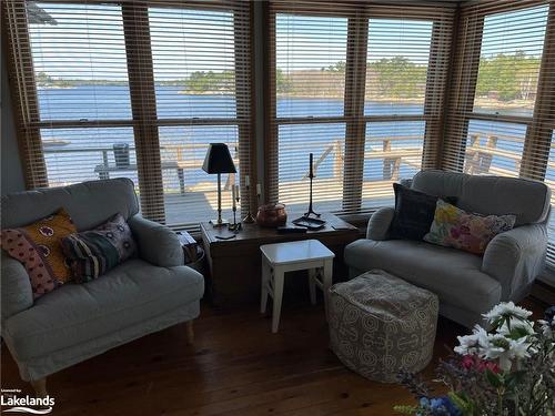 1260 Georgian Bay Island, Pointe Au Baril, ON - Indoor Photo Showing Living Room