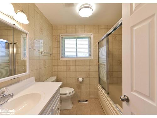 2A Wallis Street, Oro-Medonte, ON - Indoor Photo Showing Bathroom