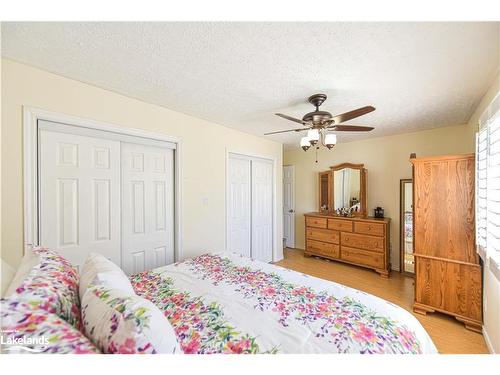 2A Wallis Street, Oro-Medonte, ON - Indoor Photo Showing Bedroom