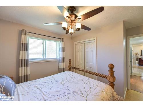 2A Wallis Street, Oro-Medonte, ON - Indoor Photo Showing Bedroom