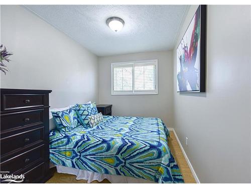 2A Wallis Street, Oro-Medonte, ON - Indoor Photo Showing Bedroom