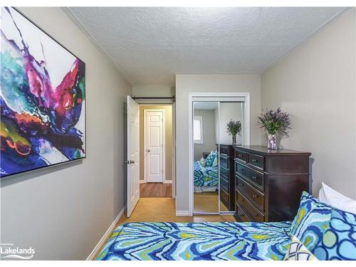 2A Wallis Street, Oro-Medonte, ON - Indoor Photo Showing Bedroom