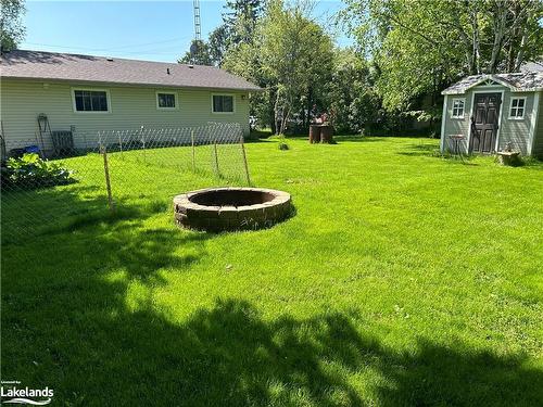 2A Wallis Street, Oro-Medonte, ON - Outdoor With Backyard