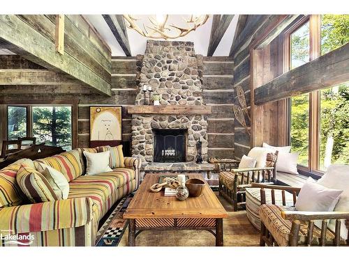 155 Aspen Way, The Blue Mountains, ON - Indoor Photo Showing Living Room With Fireplace