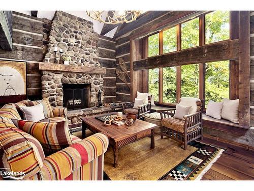 155 Aspen Way, The Blue Mountains, ON - Indoor Photo Showing Living Room With Fireplace