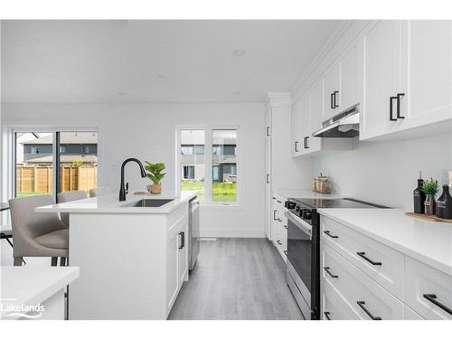 110 Emerson Way, Durham, ON - Indoor Photo Showing Kitchen With Upgraded Kitchen