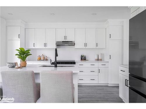 110 Emerson Way, Durham, ON - Indoor Photo Showing Kitchen With Upgraded Kitchen