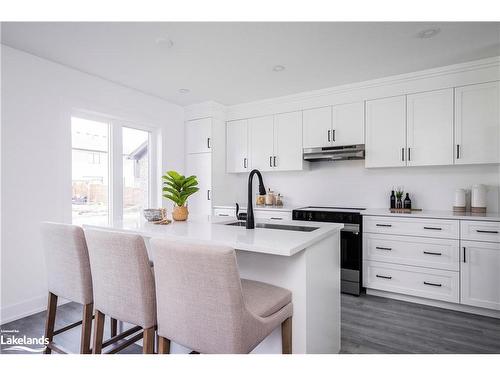 110 Emerson Way, Durham, ON - Indoor Photo Showing Kitchen With Upgraded Kitchen