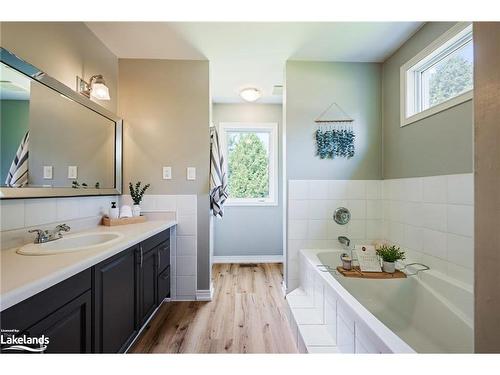 506097 Highway 89, Mulmur, ON - Indoor Photo Showing Bathroom