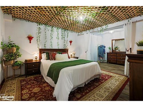 506097 Highway 89, Mulmur, ON - Indoor Photo Showing Bedroom