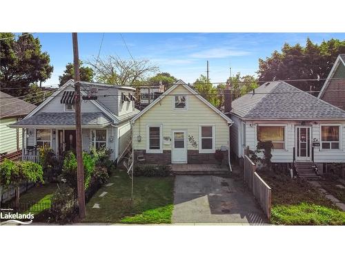 16 Alice Street, Hamilton, ON - Outdoor With Facade