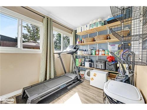 16 Alice Street, Hamilton, ON - Indoor Photo Showing Gym Room