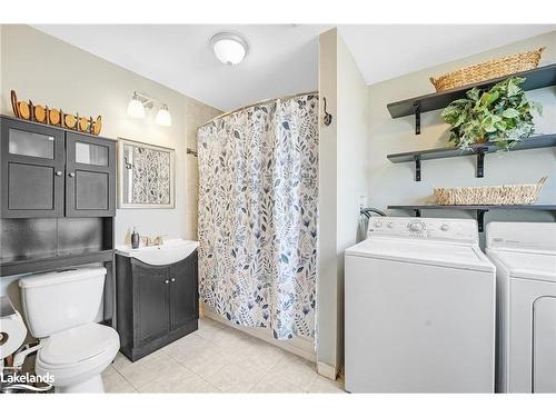 16 Alice Street, Hamilton, ON - Indoor Photo Showing Laundry Room