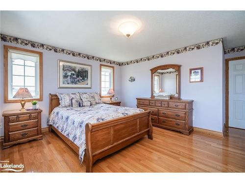 8485 Highway 93, Tiny, ON - Indoor Photo Showing Bedroom